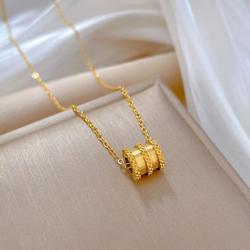 Gold Tone Pendant Necklace Stainless Steel Clavicle Chain Fashion Women Jewelry