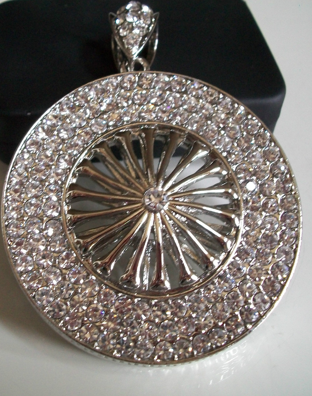 Men’s Silver Finish With Bling Spinning Wheel Fashion Dressy Charm