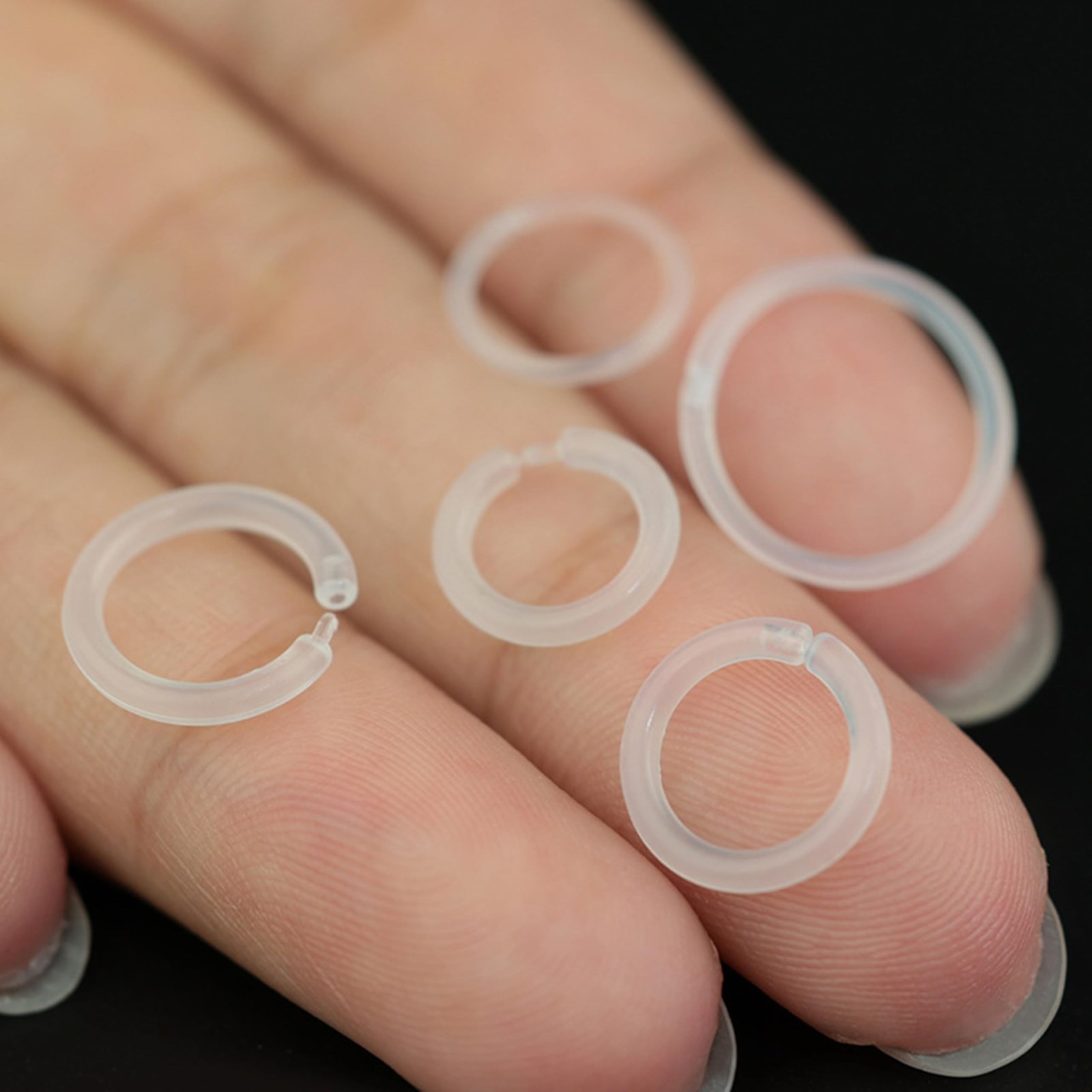 Anti-Allergy Plastic Hoop Ear Retainers, Clear Nose Rings, 16-20 Gauge, 4 Siz…