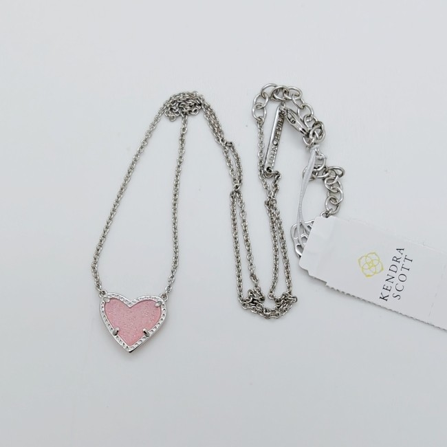 New Kendra Scott Ari Heart Silver Necklace in Pink Quartz