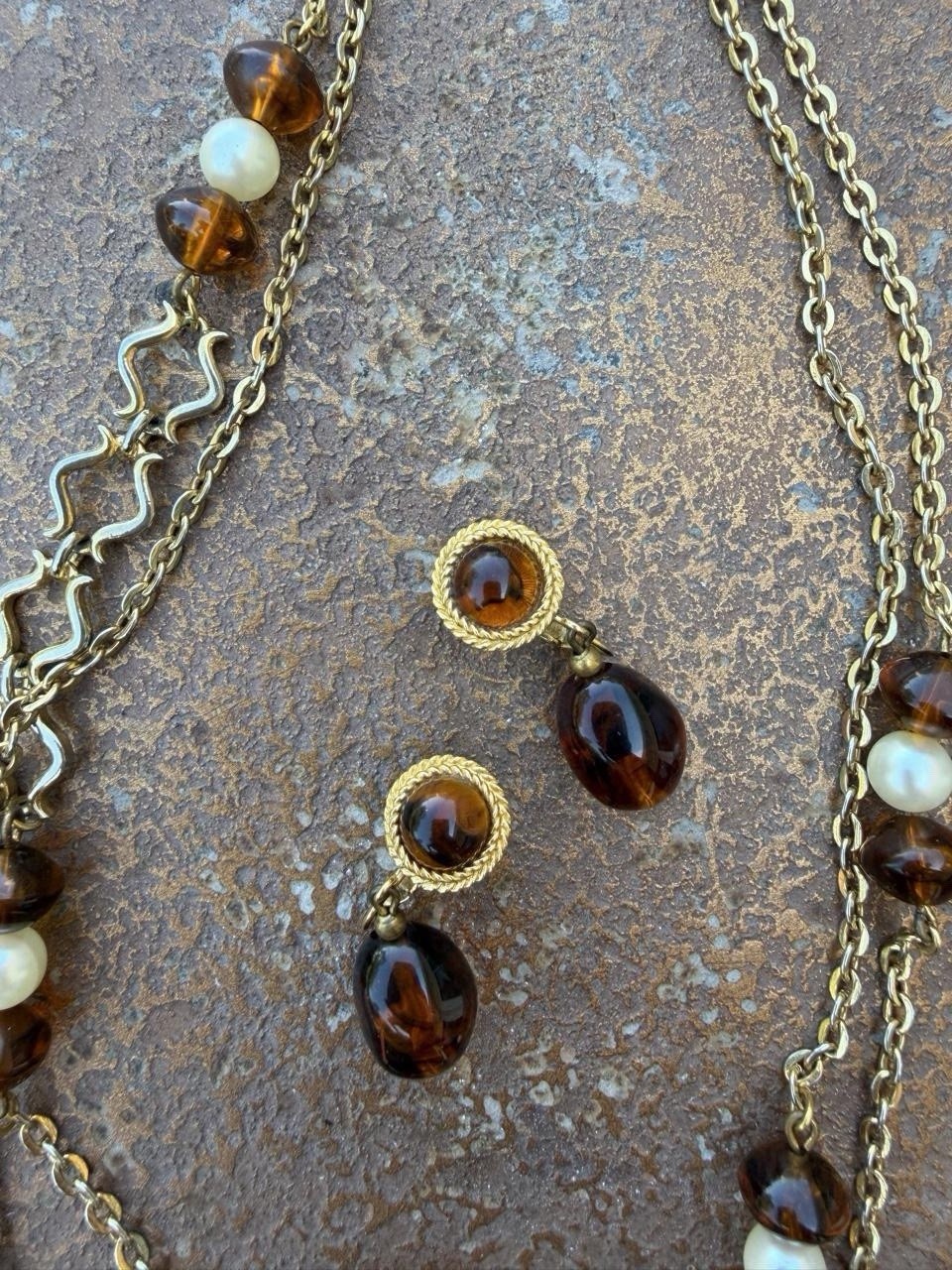 Trifari Signed Gold Tone Brown Glass Teardrop Dangle Necklace & Earrings Set