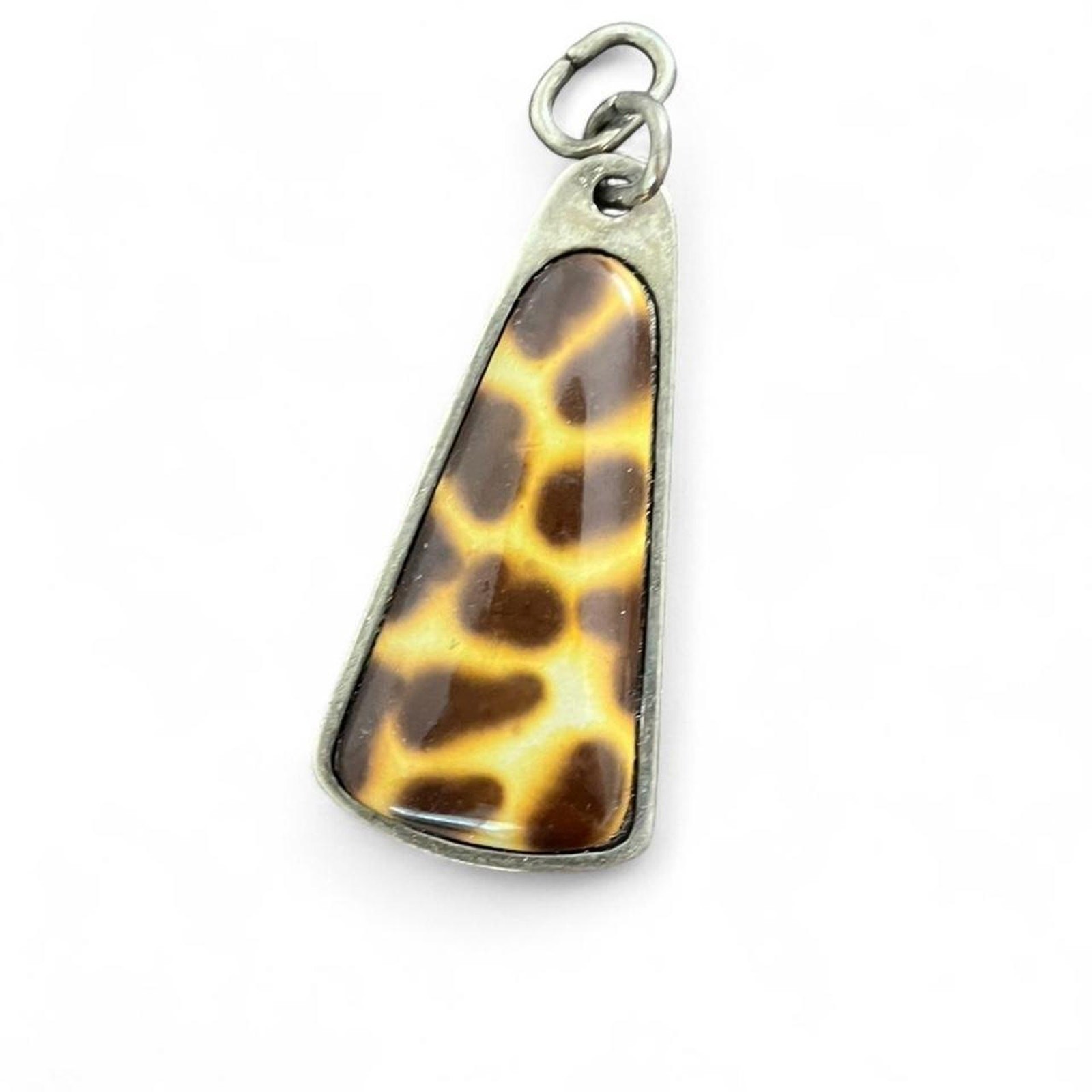 Leopard print pendant with silver