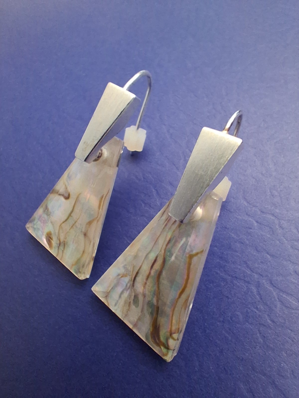 Kendra Scott Abalone Shell Triangle Dangle Earrings Silver Tone KS Stamped Box