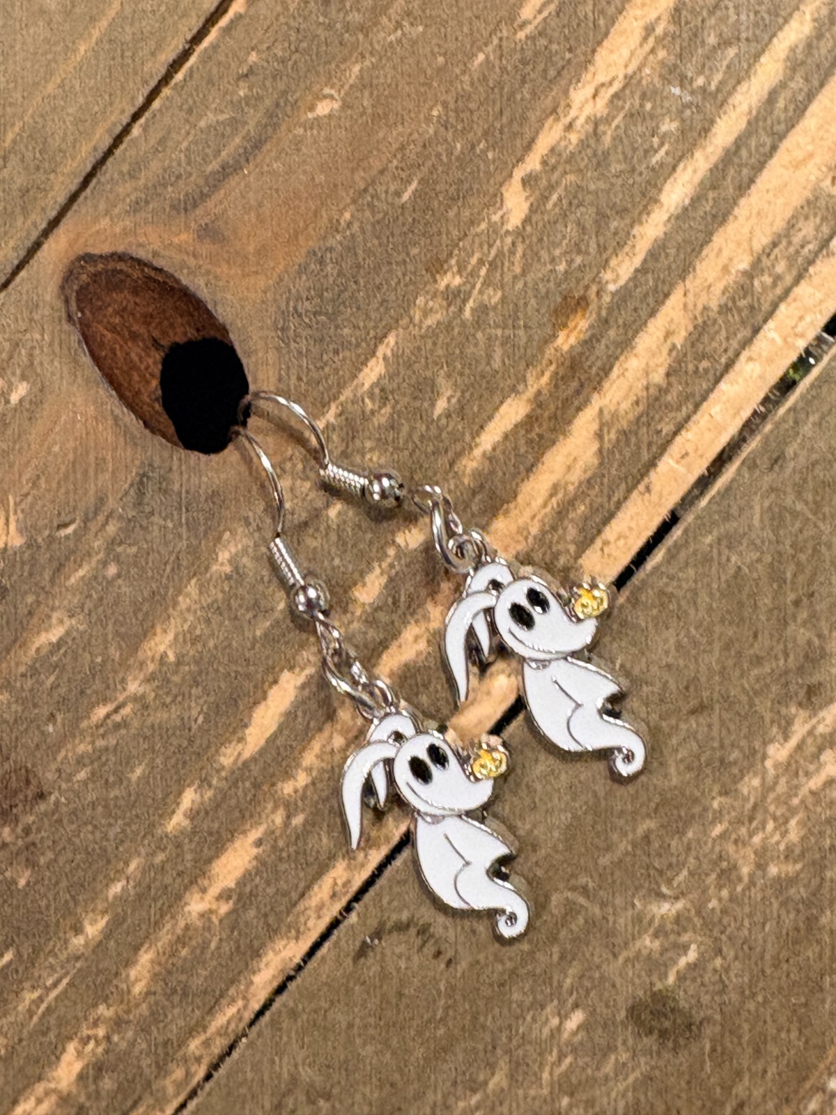Nightmare-Inspired Zero Charm Dangle Earrings – Silver Tone Wire Hooks