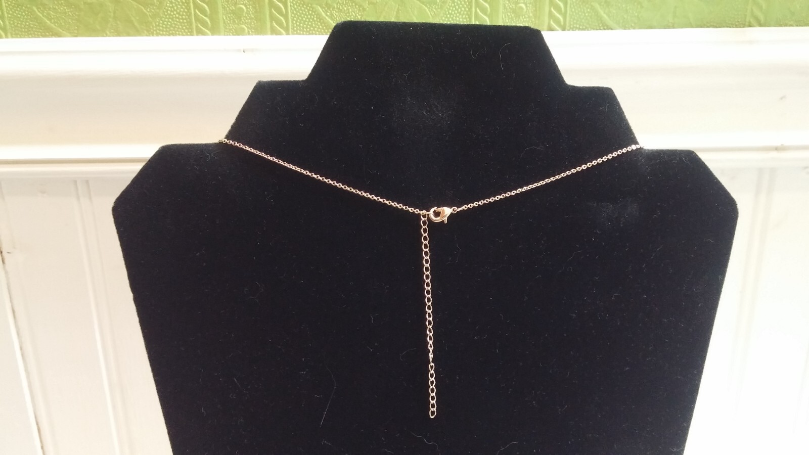 Vintage GT Metal Fine Chain Gold Flat Knot Pendant 19.5″ Necklace