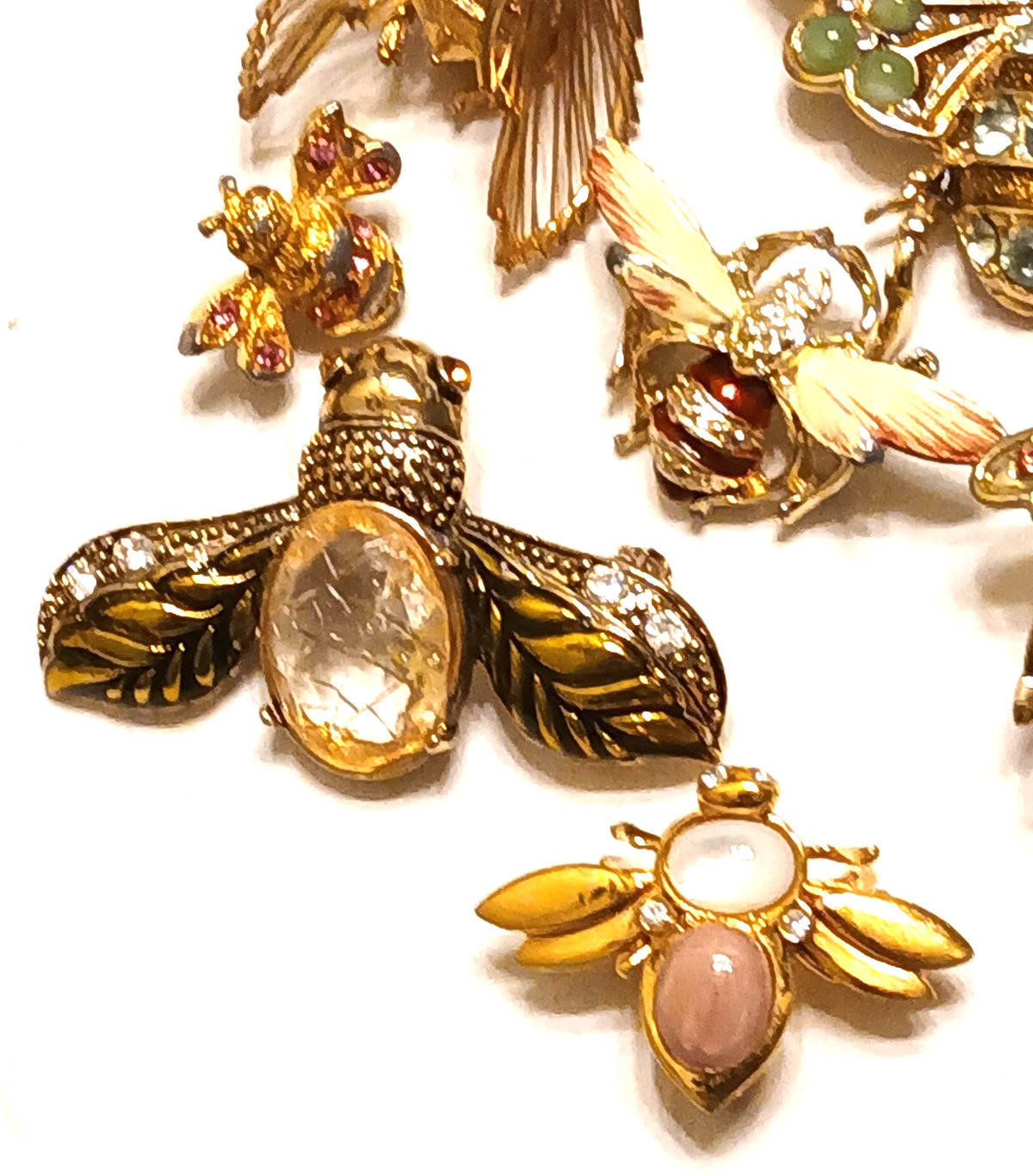 Vintage Bee Jewelry Lot – 19pcs Brooches & Earrings, 4 Signed Napier/Monet/Avon