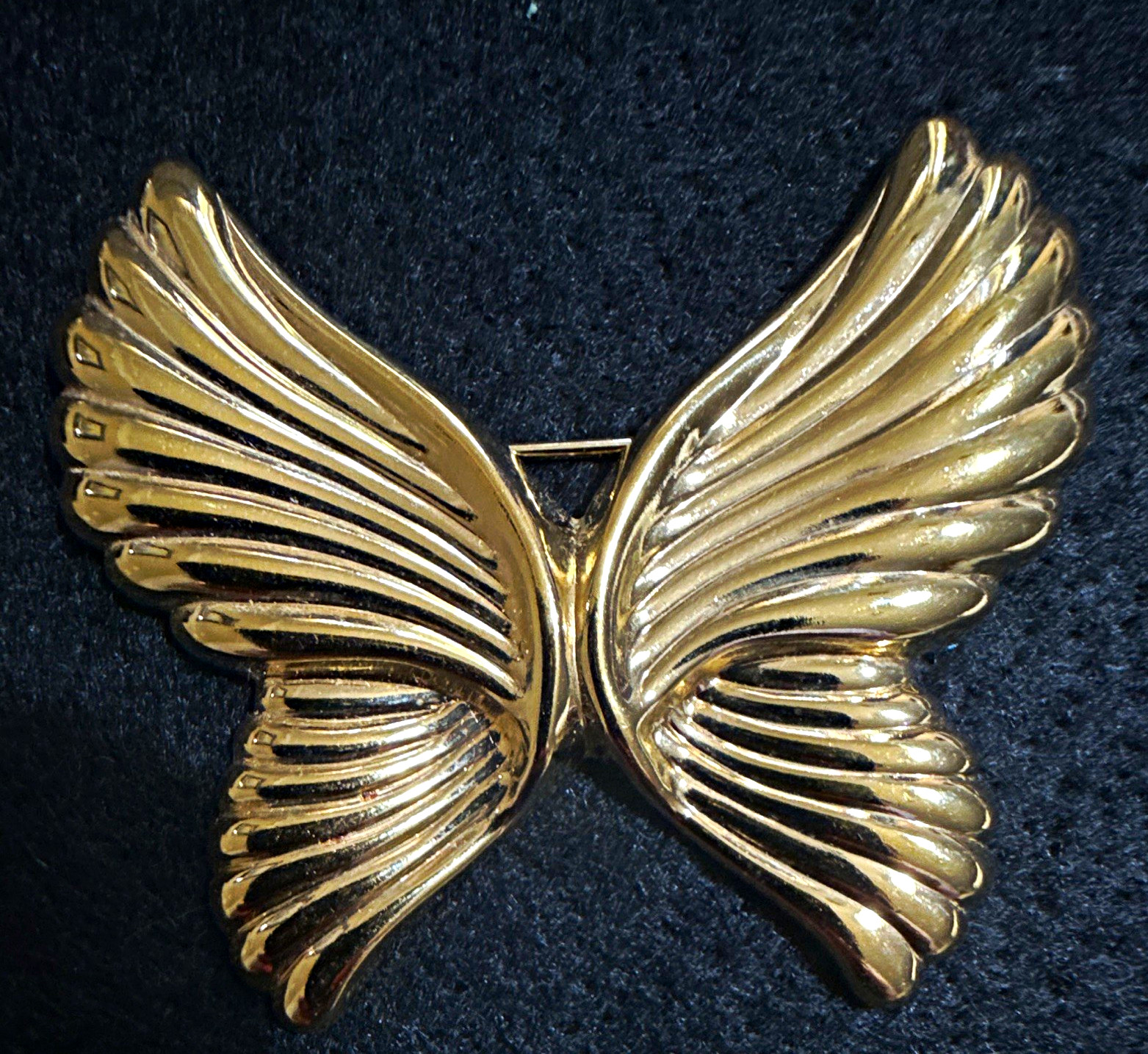 Gold Tone Butterfly Wing Brooch Pin, Metal, No Stone, Animals & Insects