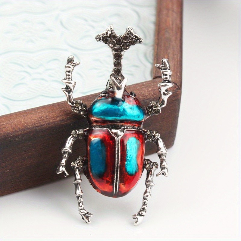 Diamond-encrusted Longhorn Brooch Vintage Insect Series Pin Fashion Coat Corsage
