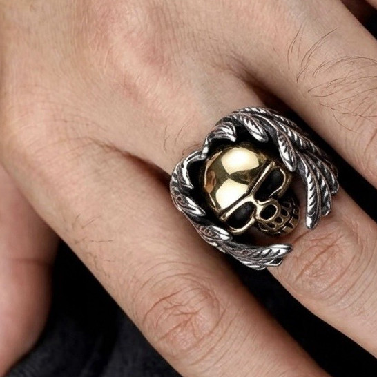 Men’s Silver Tone Metal Band Ring Gold Tone Skull Biker Style Size 11