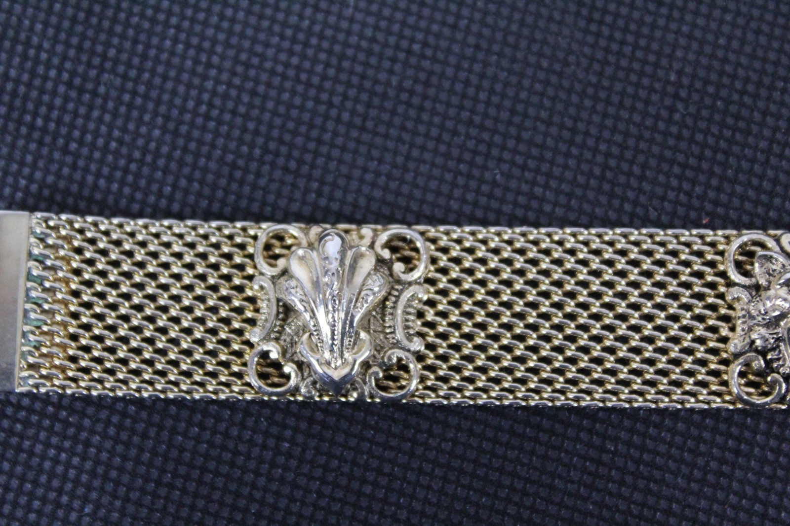 Bracelet 6 3/4″ Gold-tone Alloy Bracelet Weave 3/4″ wide Stamped Marino