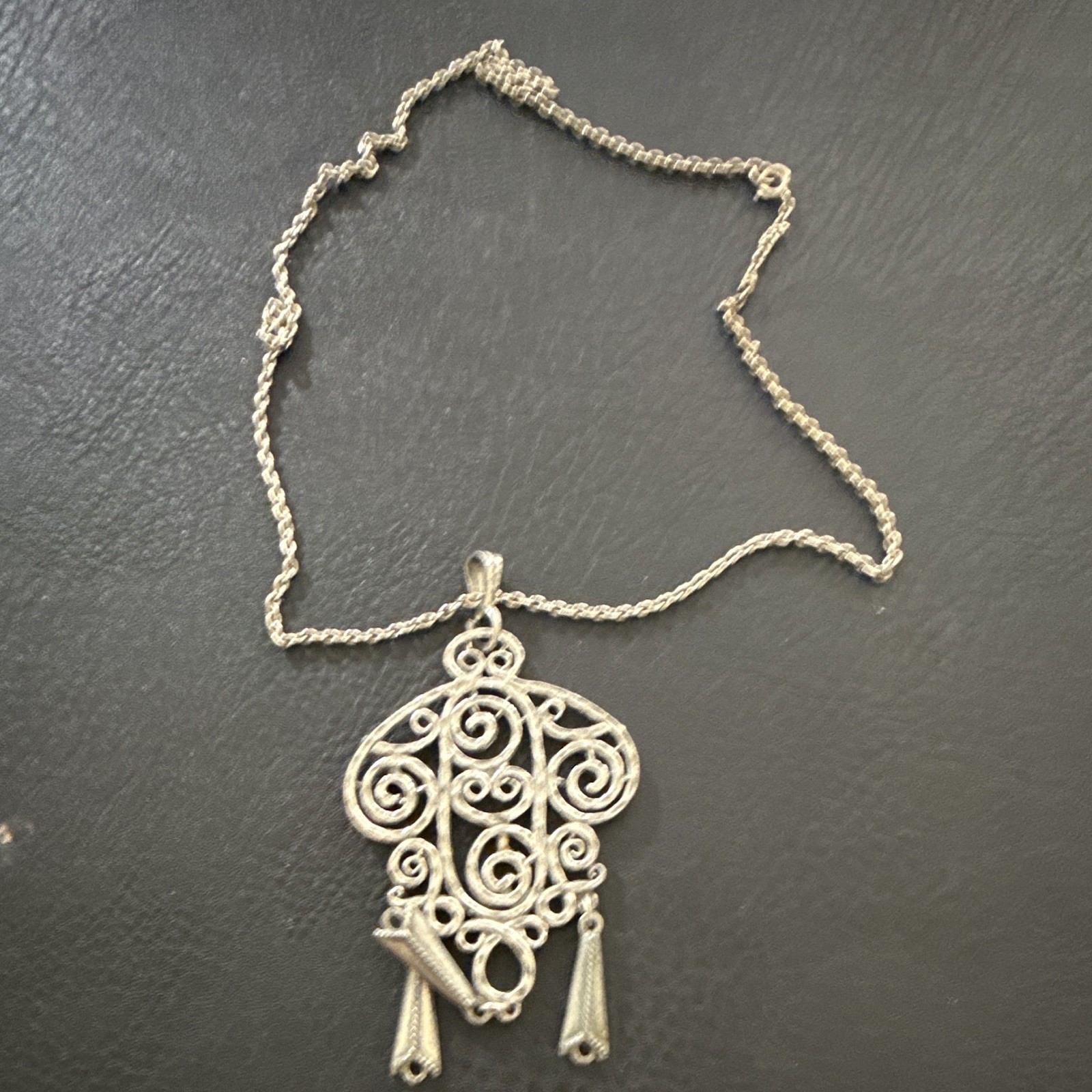 Silver Tone Metal Rope Chain Necklace Asymmetrical Filigree Charm, Dangle