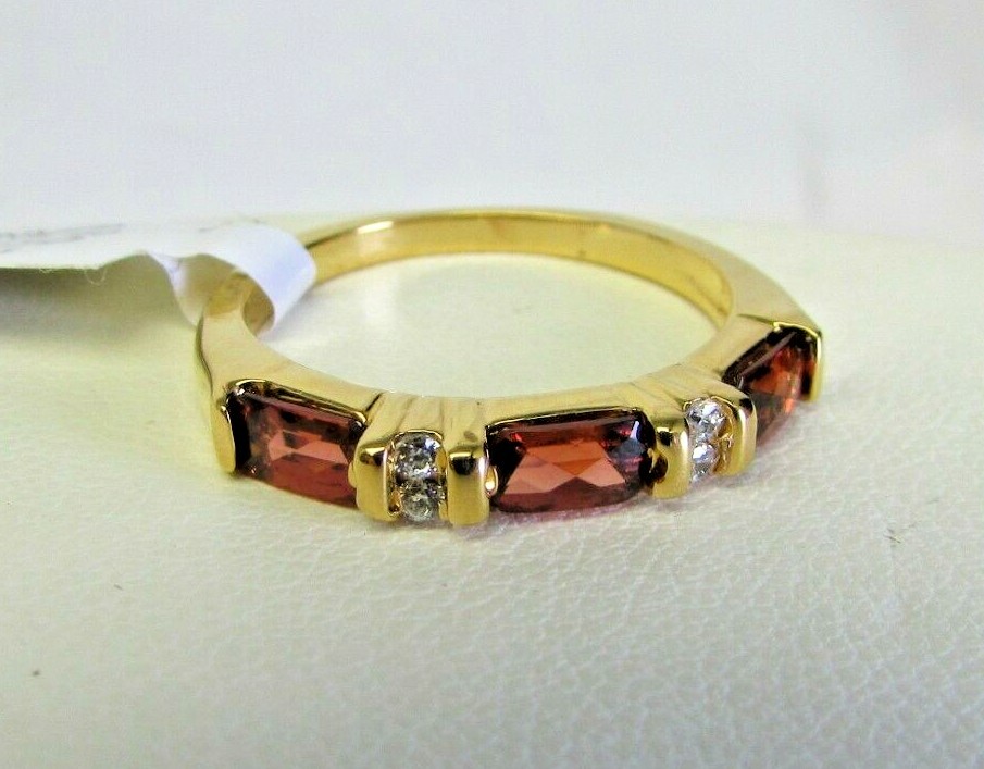 Allison Reed Gold Tone 3 Garnet Stone Ring Size 7 (O45 1326 05) NEW