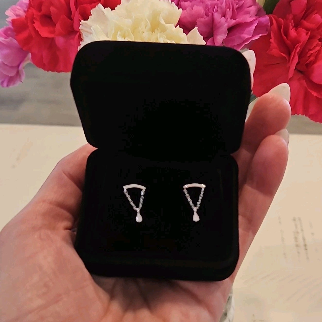 Helix Hidden white gold body piercing set