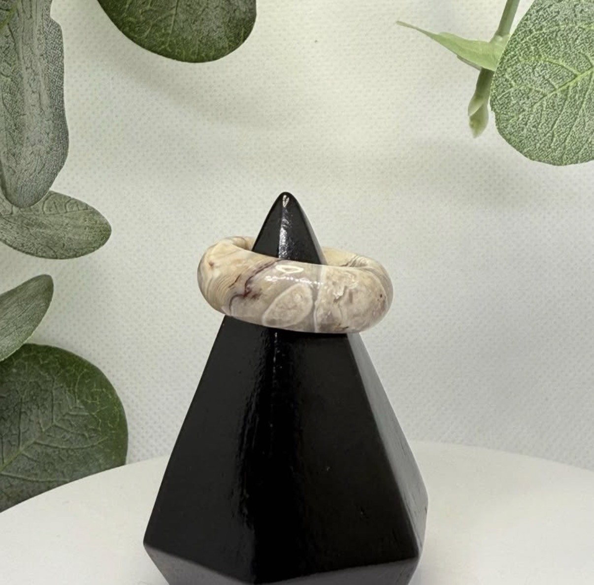 Crazy Lace Agate Ring Size: 7 Width: 7.8MM