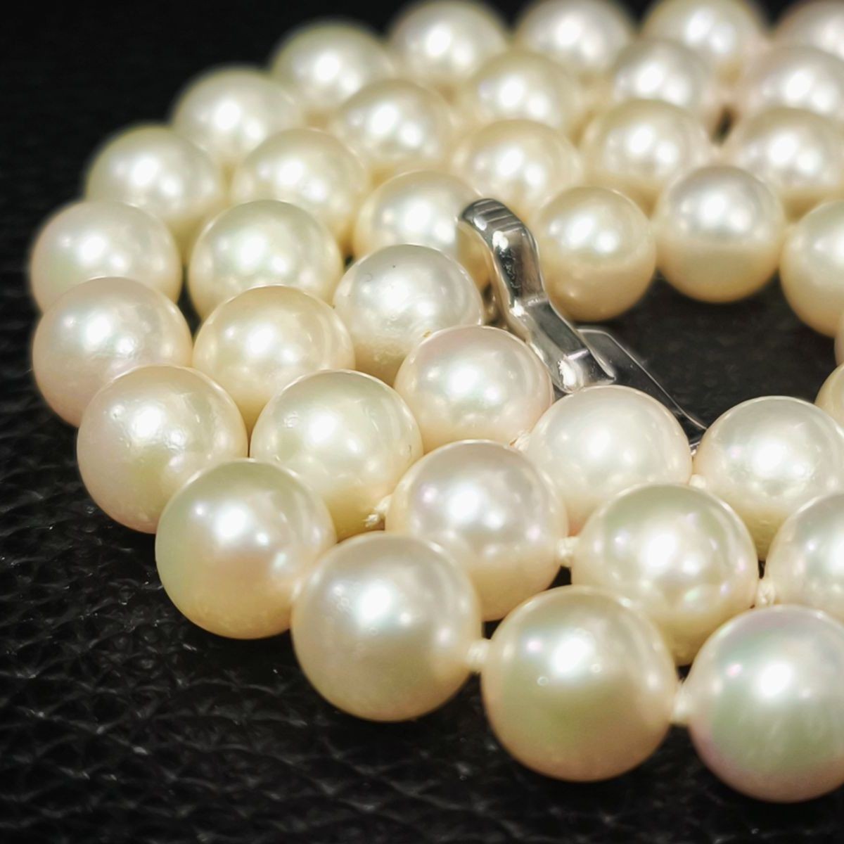 Excellent Condition Genuine Akoya Pearl Necklace 6.7mm 41cm Length Silver Chain