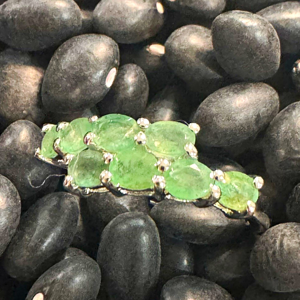 925 Silver Oval Green Stone Cluster Prong Set Band Ring 7 Gemstones Size 7