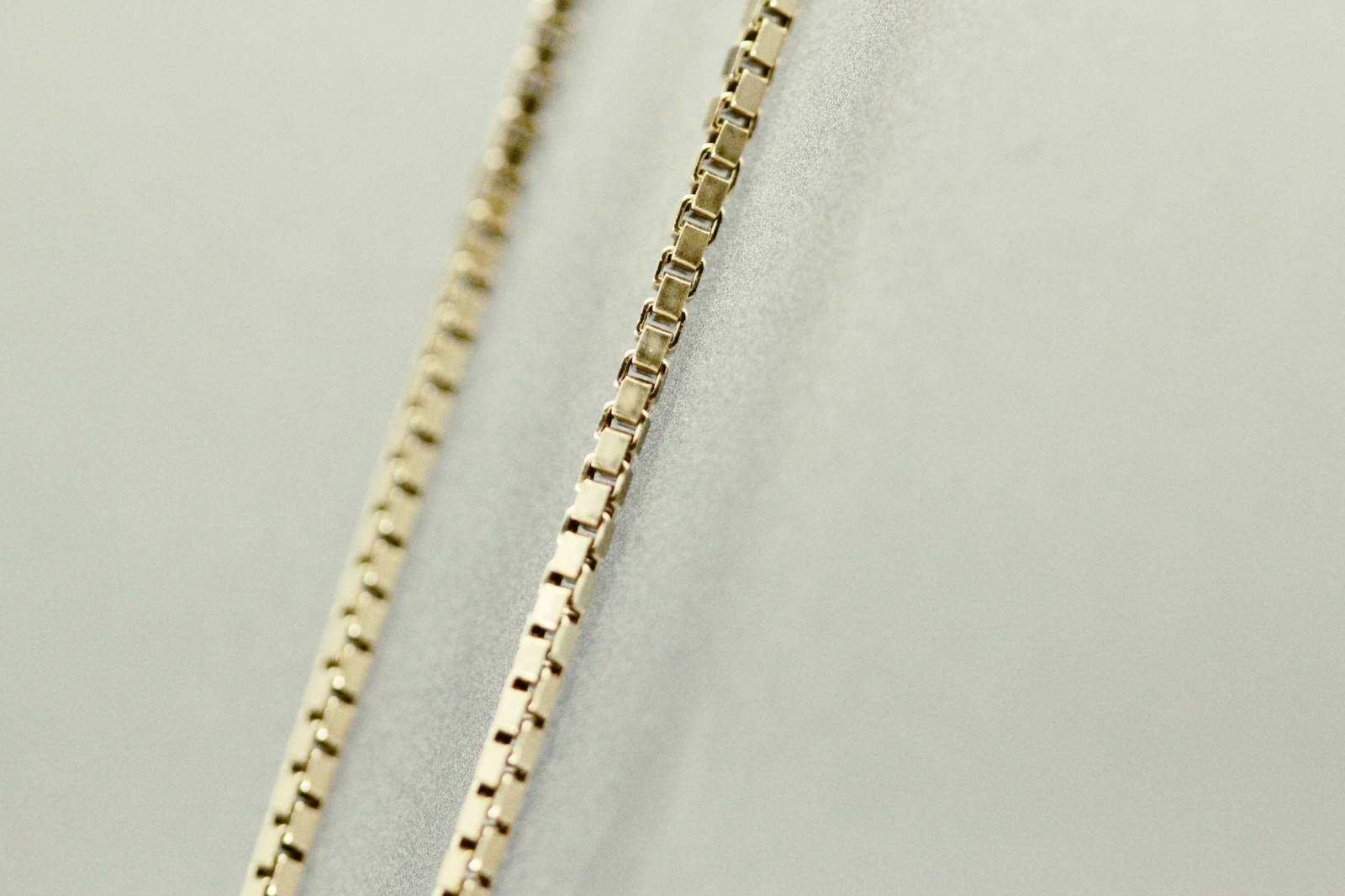 Gold Toned 925 Sterling Silver Box Chain Necklace 18″ Long 5.6 grams (NEC5614)
