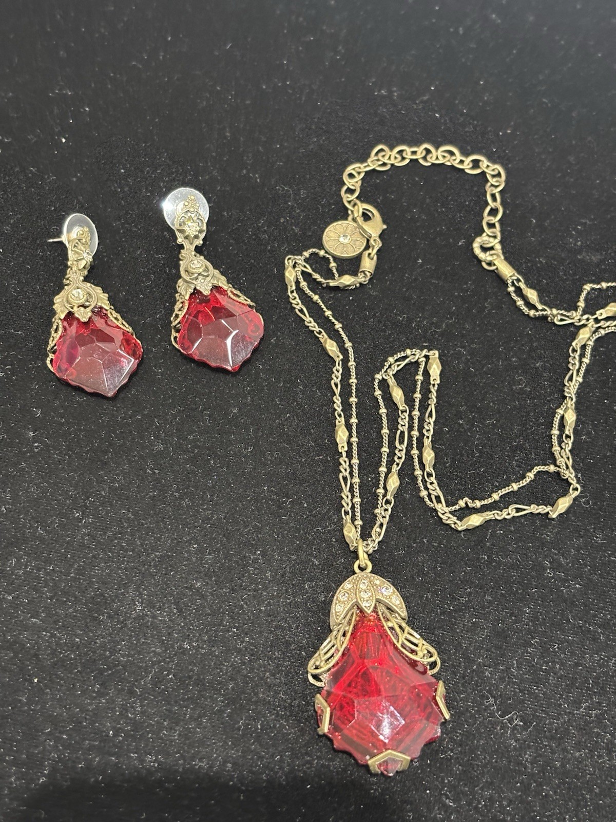 Sweet Romance Art Nouveau Gothic Inspired Earrings And Necklace Set.
