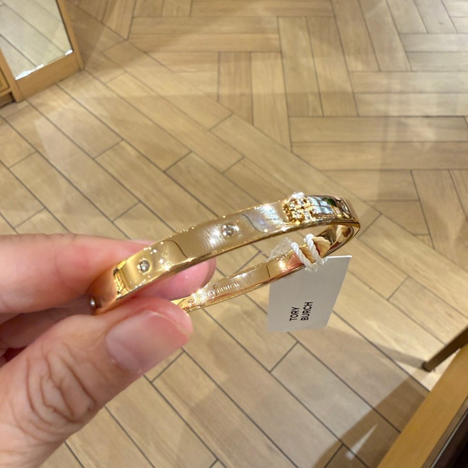 NEW‼️Tory Burch Pave Logo Hinge Bangle 164157 Tory Gold /Crystal $200