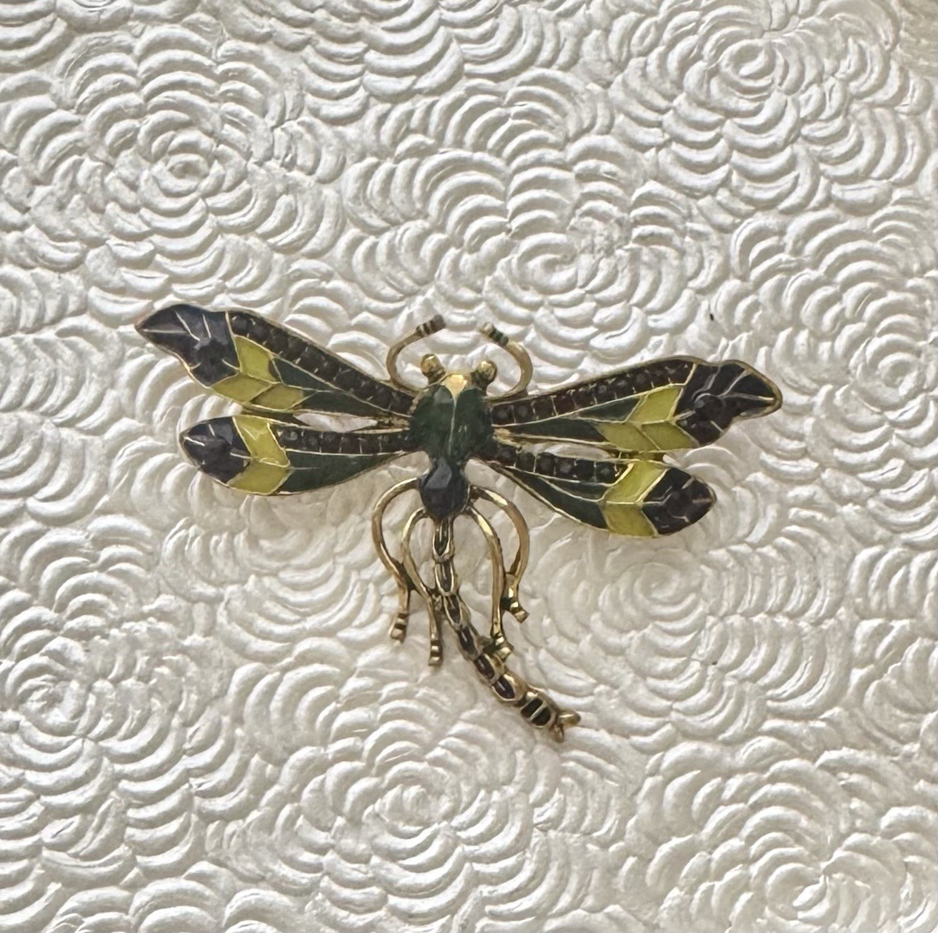 Dragonfly brooch pin / enamel on gold tone metal