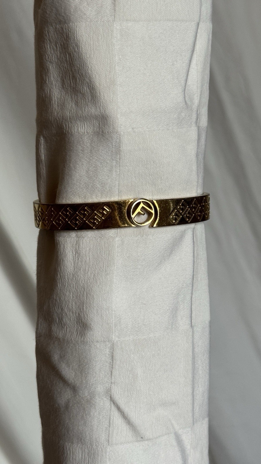 Authentic FENDI Bangle & Ring – “Forever FENDI” Line. Size M. Used condition