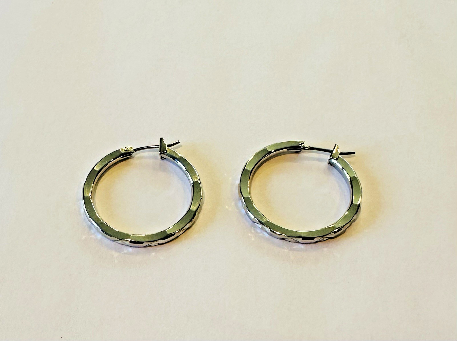 Lia Sophia Silver Tone Textured Hoop Earrings Classic Snap Closure Medium Size