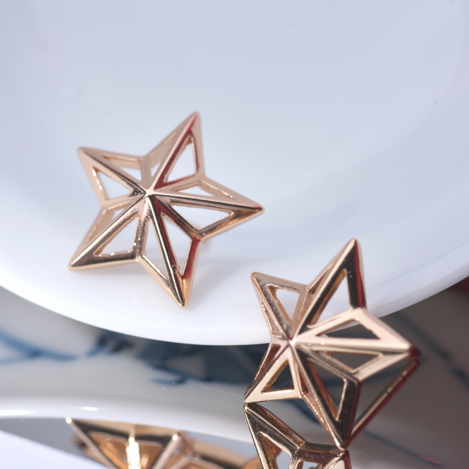 18k yellow gold gf stud five pointed star earrings Sydney stock small 14mm