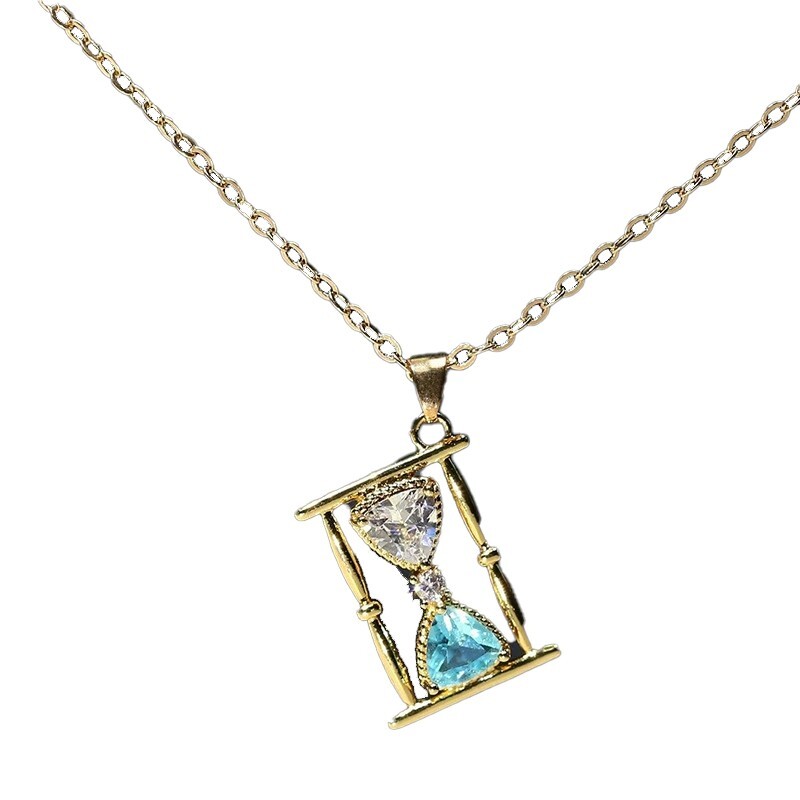 Golden pendant necklace accessory, necklace jewelry birthday and graduation gift