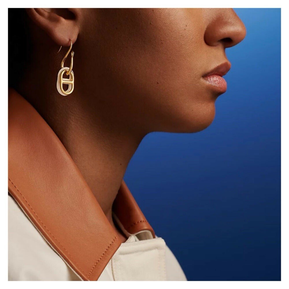 Hermes O’Maillon earrings in gold and E Toupe leather
