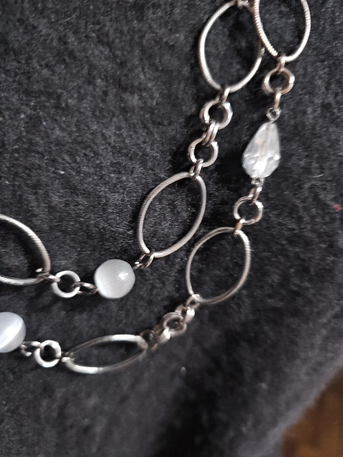 Silver Tone Layered Oval Link Necklace White Bead Teardrop Accent