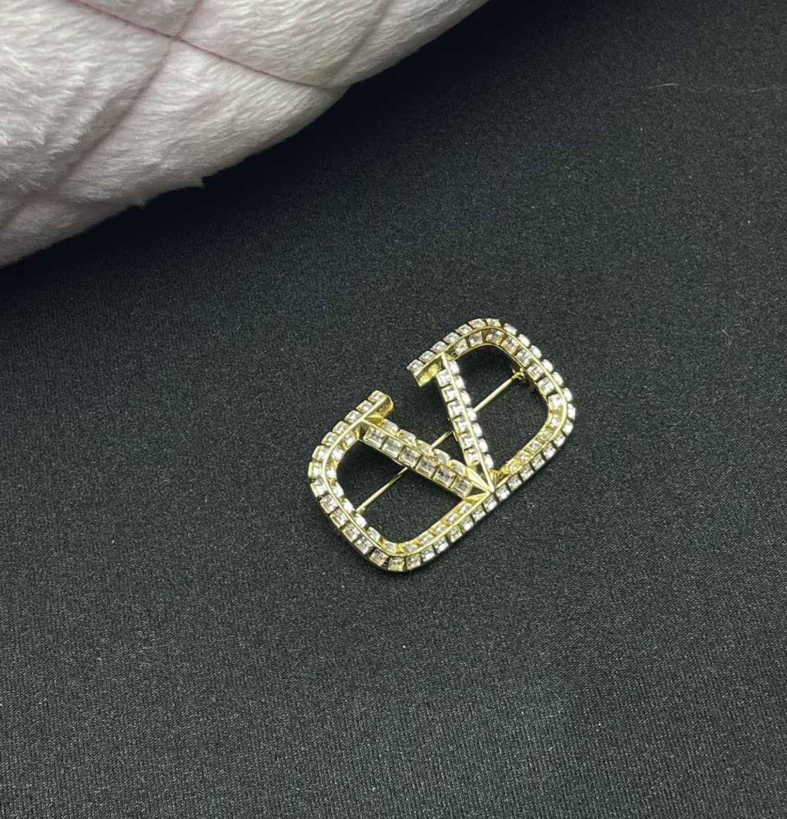 Vintage Style Brooch Pin 1 Ct Round Cut Simulated Diamond 14k Yellow Gold Plated
