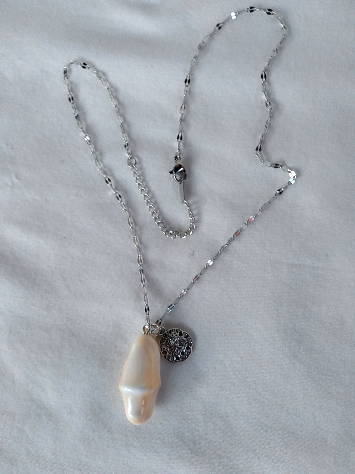 Boho Chic Seashell Pendant Necklace 18″ Women’s Jewelry US Seller Gift
