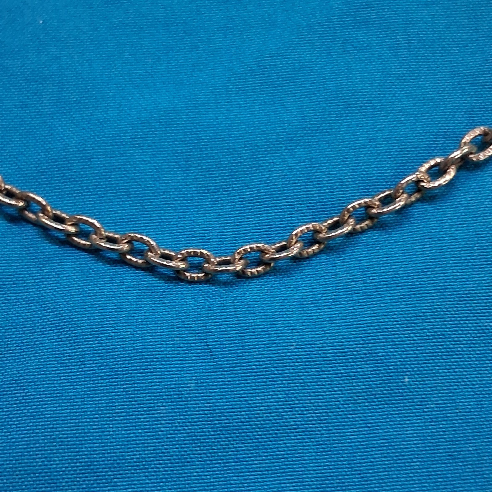 Vintage Silver Tone Textured Oval Link Chain C-Clasp Necklace