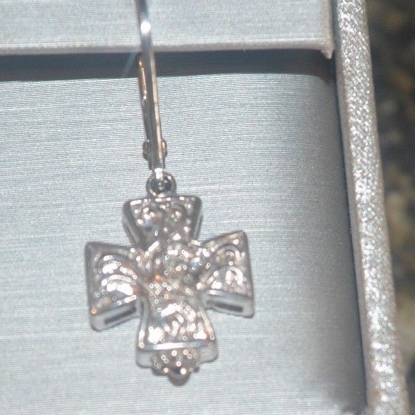 PAIR OF ZALES STERLING SILVER EARRINGS SQUARE CROSS DESIGN