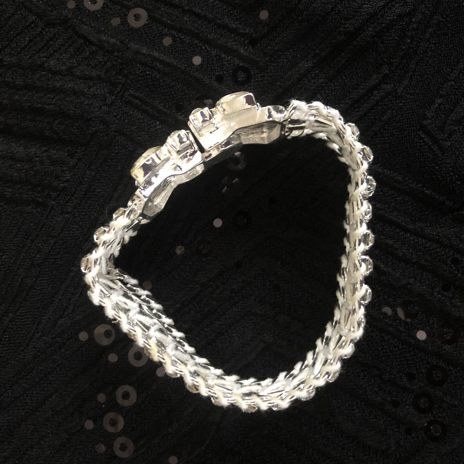 WHBM THREAD DECO MAGNETIC BRACELET