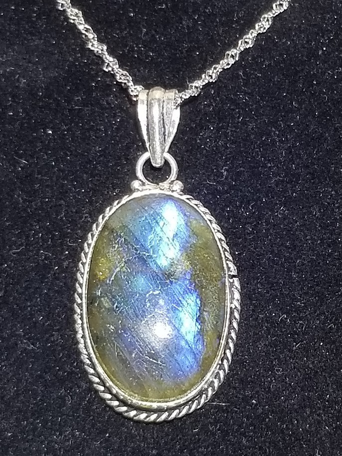 Large Oval Labradorite Gemstone Flashy/Fiery/Blue Fire Stone Necklace Pendant