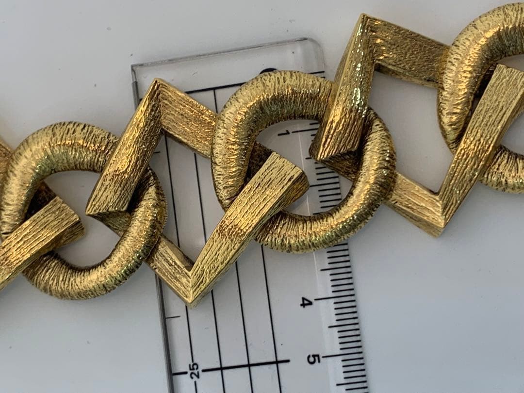 Yves Saint Laurent Gold Necklace Used Damaged Not specified
