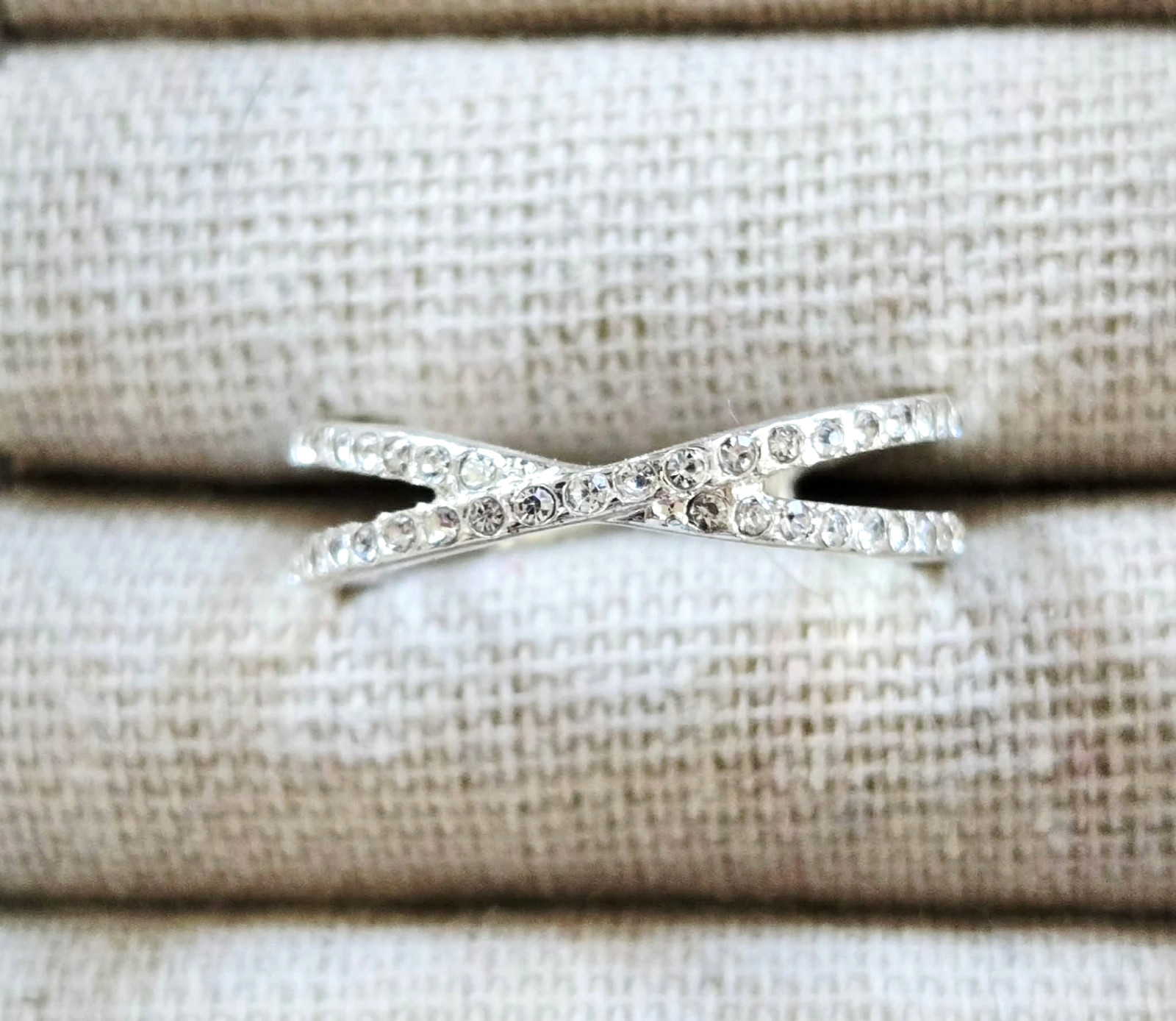 Criss Cross X Ring Size 8 Dainty Thin Clear CZ Crystal Fashion Band Silver Tone