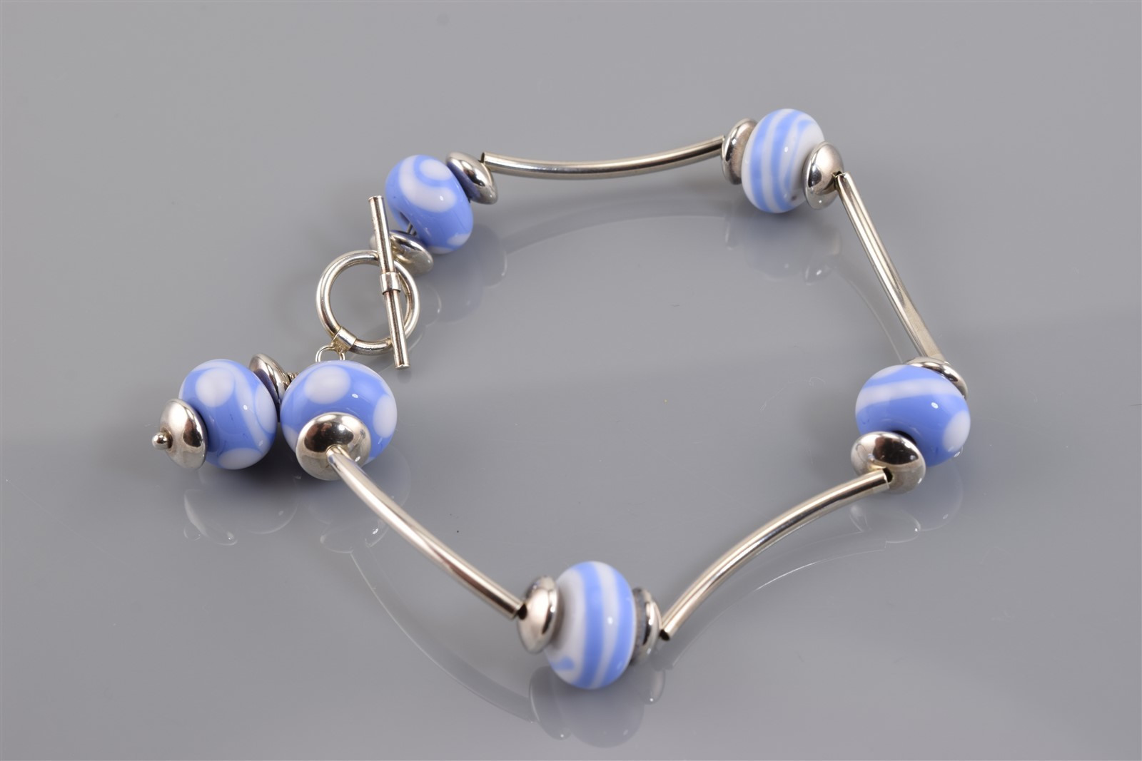 Sterling Silver Blue & White Swirled Bead Bar Linked Toggle 925 Bracelet 7.5″