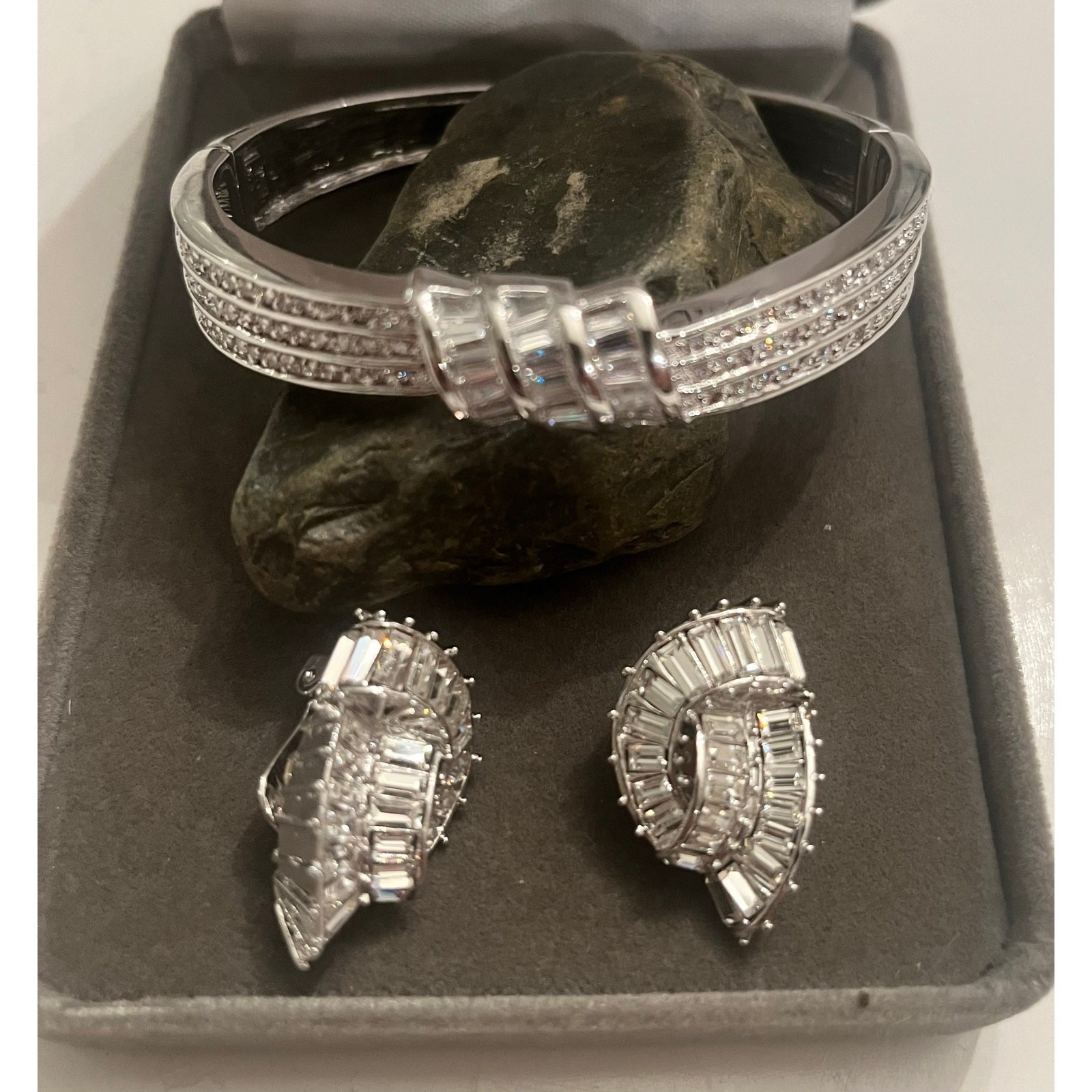 NOLAN MILLER Glamour Collection Earring Bracelet Baguette Set w/Box (NEW)