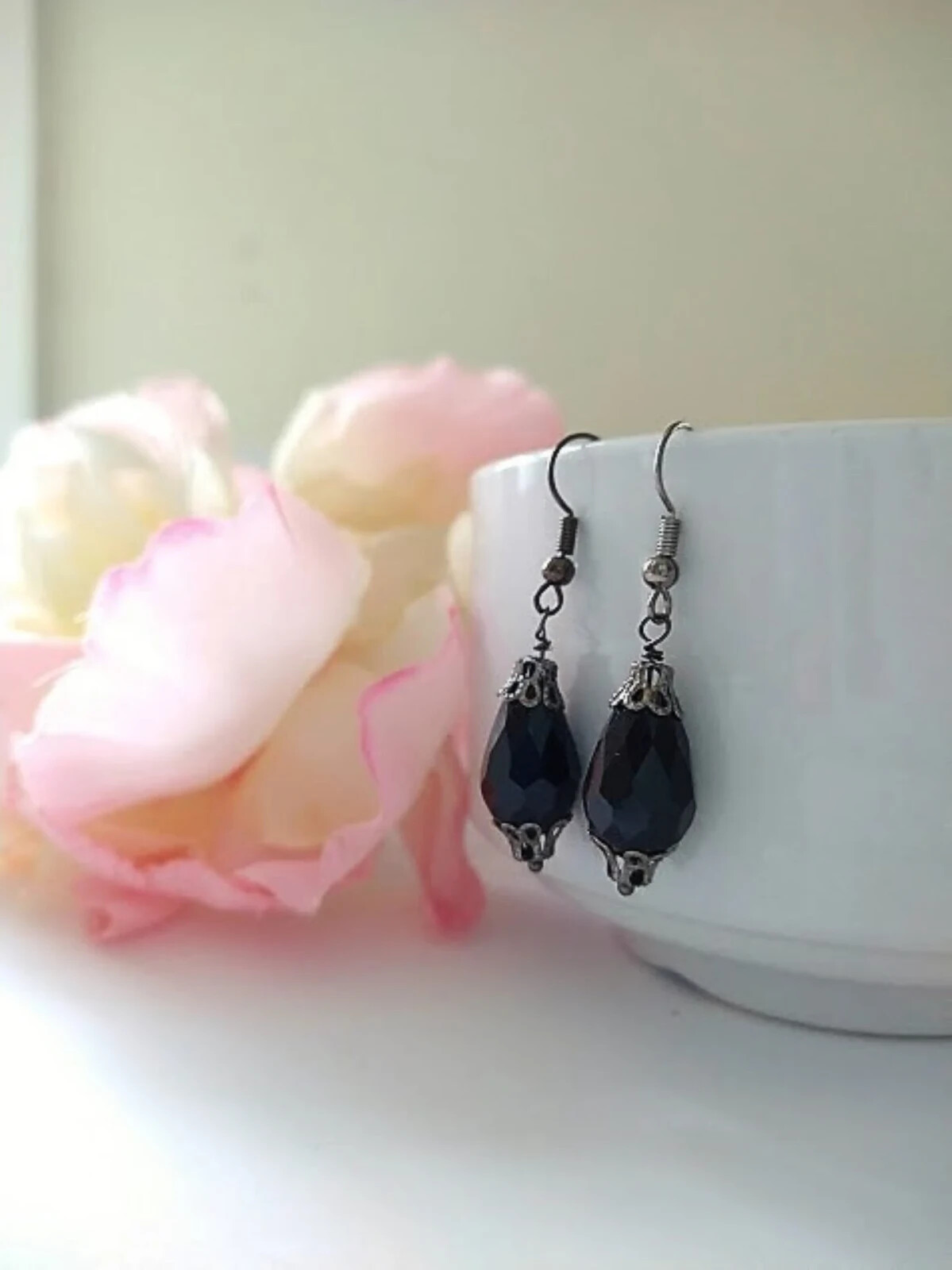 Teardrop Black Glass Gray Gunmetal Dangle Earrings, Bridal Earrings, Bridesmaid