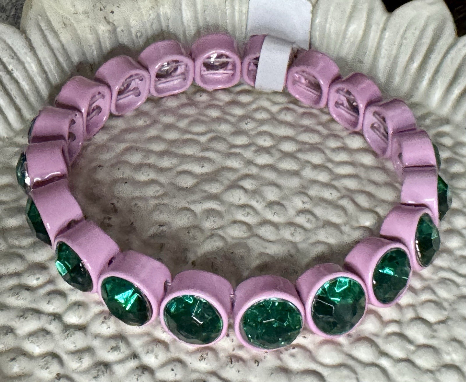 Plunder Pomeline Small 6.5″ Stretch Bracelet Light Pink Metal, Emerald Green Gem