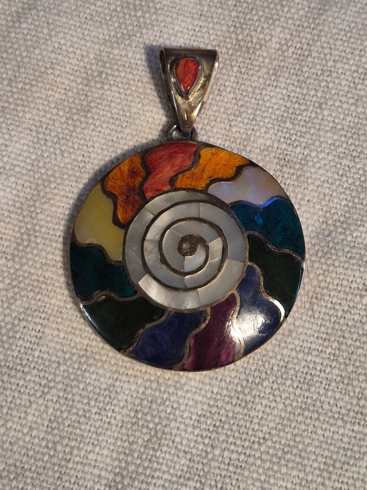 Koyakusi Joyas de Plata 950 Sterling Silver Multi Stone Inlay Spiral Pendant
