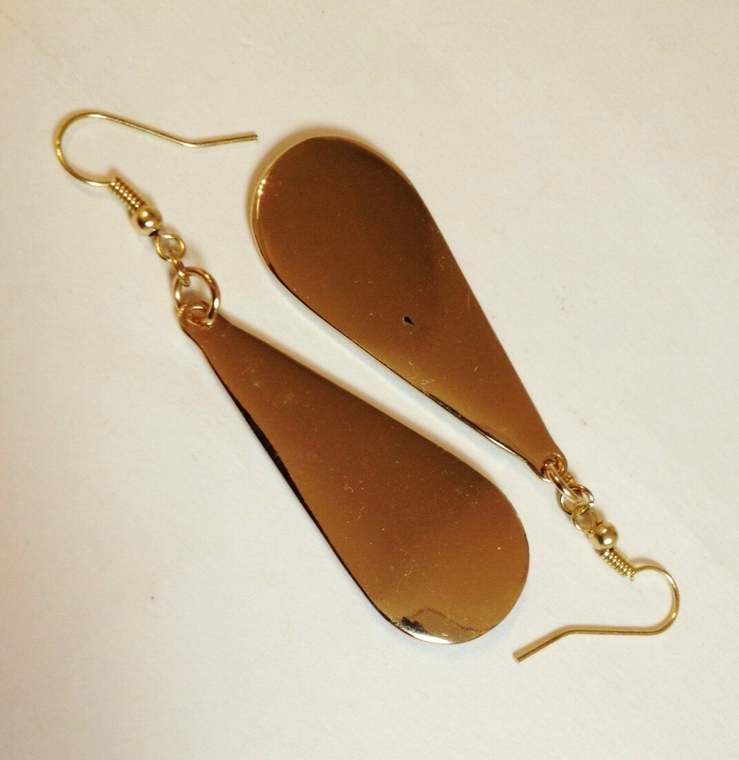 Black Resin Earrings Tear Drop Gold Metal Iridescent Rhinestones Retro Pierced
