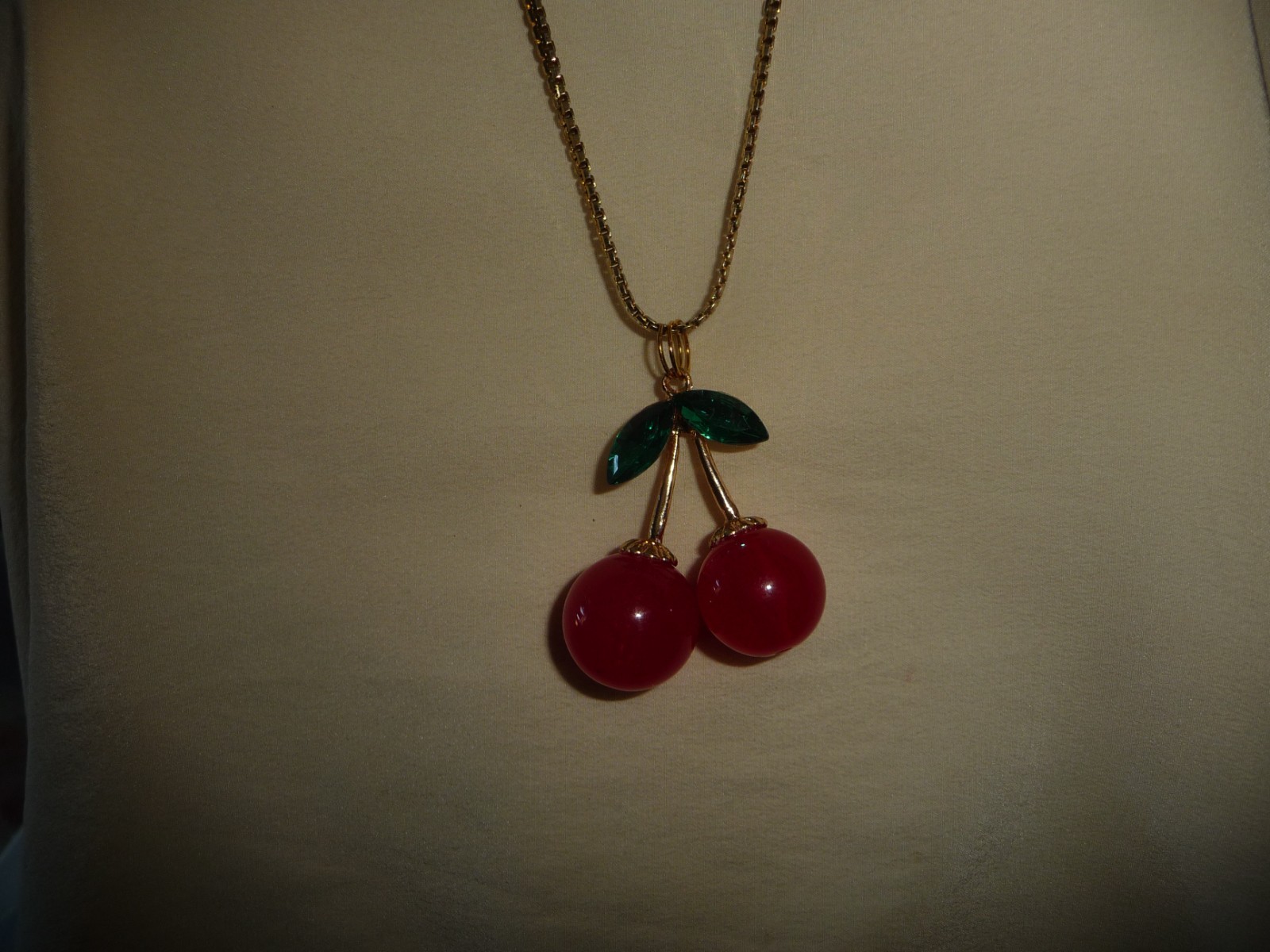 14” L MONET GOLD TONE CHAIN W PENDANT CHERRIES NECKLACE #2/14