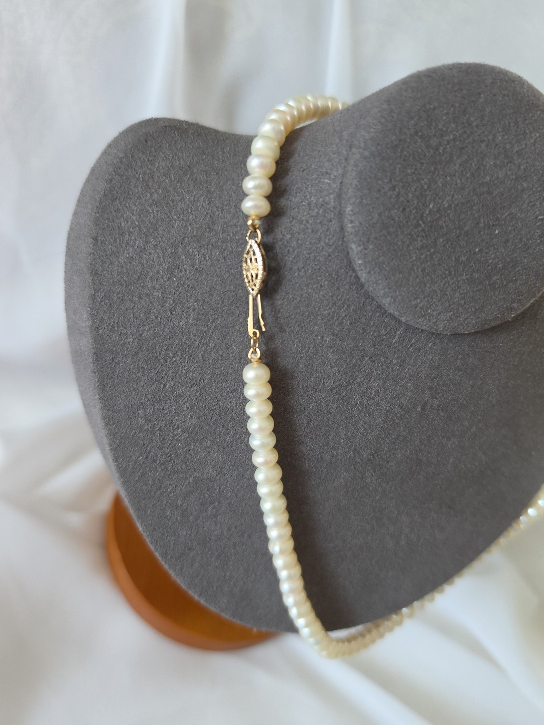 CULTURED FRESHWATER BUTTON PEARL NECKLACE YELLOW GOLD PLATED 925 CLASP 15″