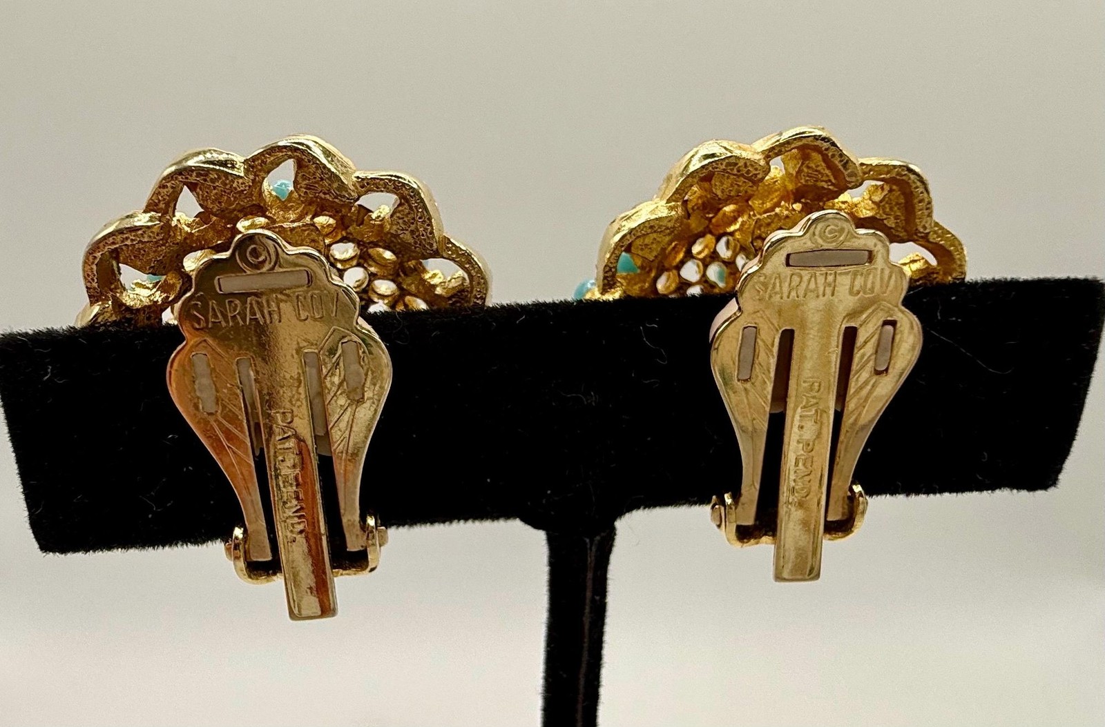 Vintage Sarah Coventry “Song of India” Brooch & Clip-On Earrings Set – 1960s