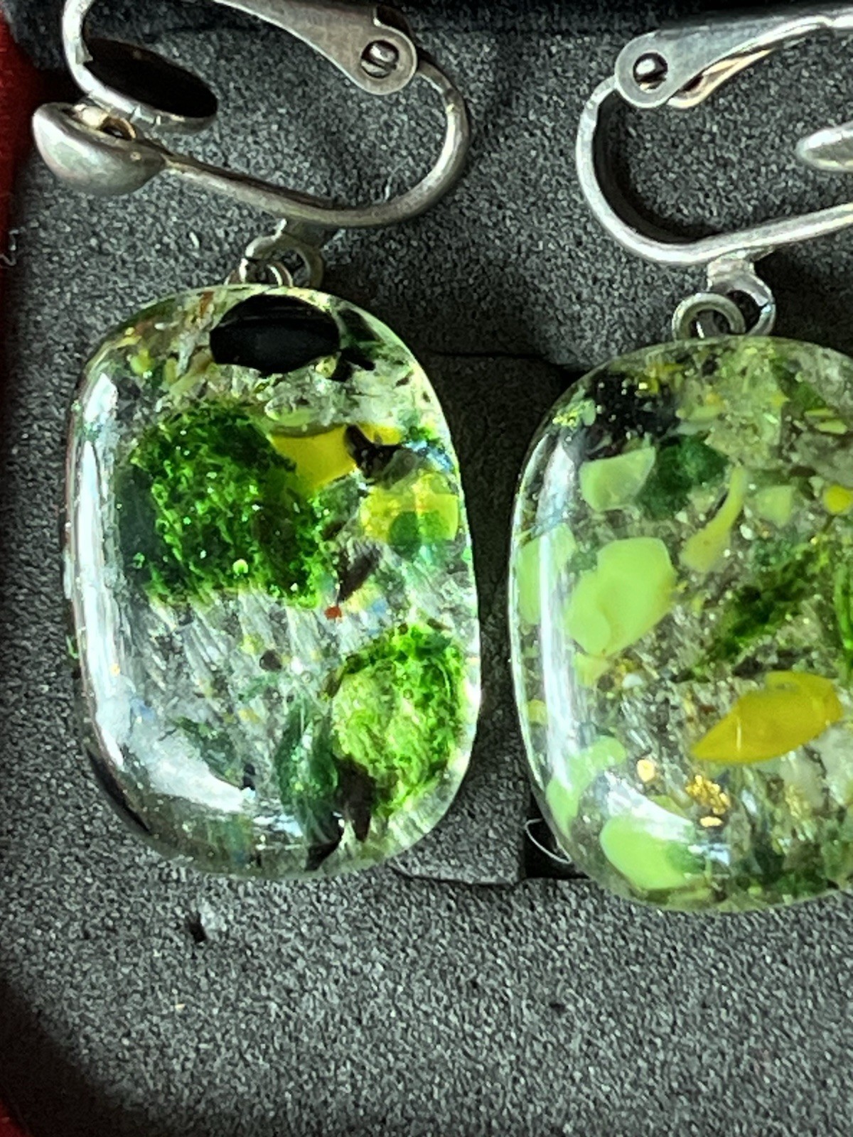 Vintage Mid-Century Sommerso Art Glass Clip-On Earrings – Green & Gold Foil