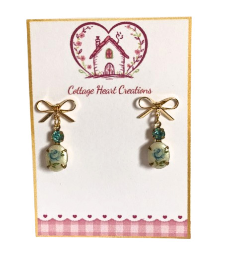 Vintage Style 18K Gold Plated Blue Rose Austrian Crystal Drop Earrings Romantic