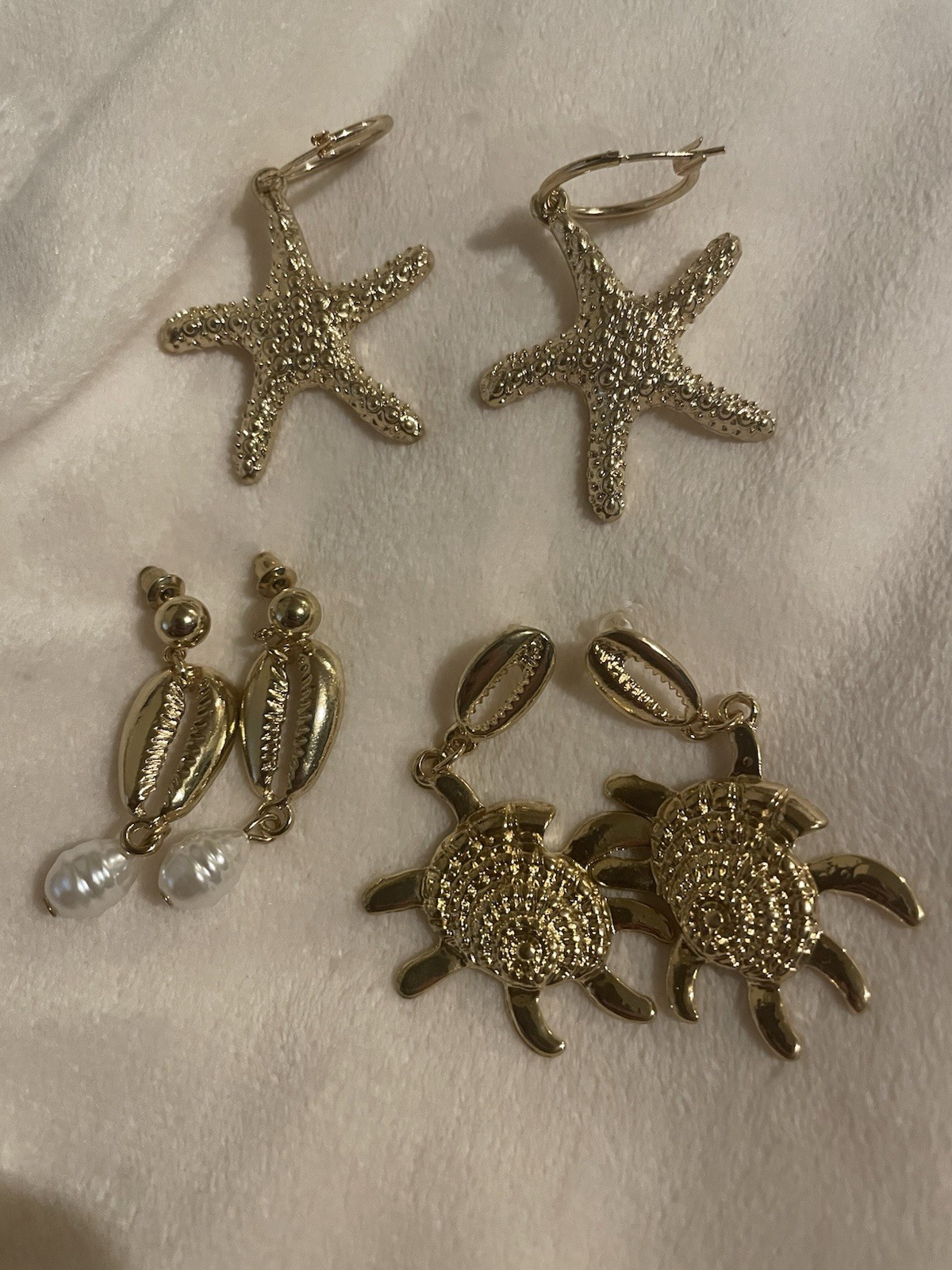 Gold Tone Beach Sea Life Dangle Earrings Lot Starfish Turtle Shell Latch Back